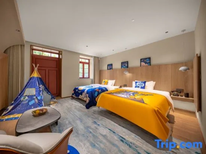 Double Family Suite with balcony