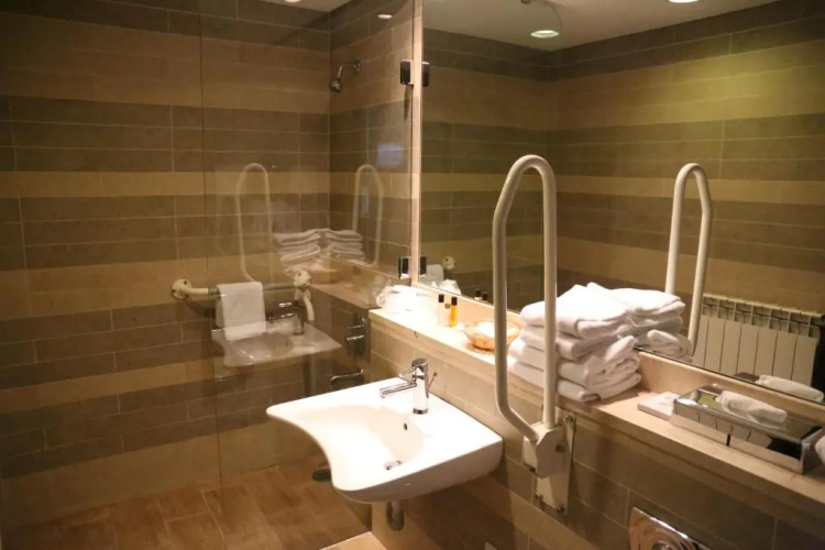 Golden Tulip Victoria Bucharest