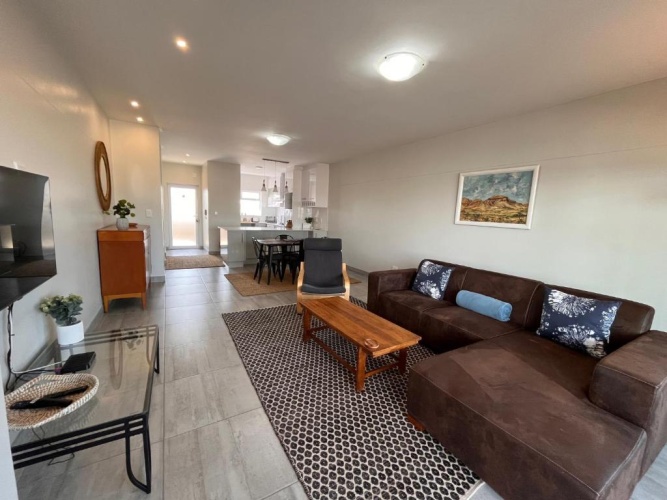 2 Bedrooms Cottage