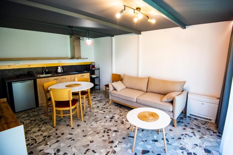 1 Bedroom Apartment