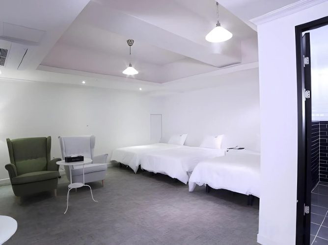 Hillside Hotel