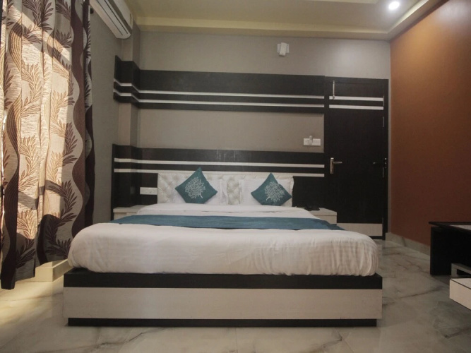 OYO 9507 Hotel Sathi Residency