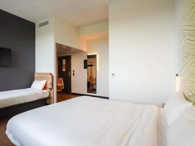 Triple room