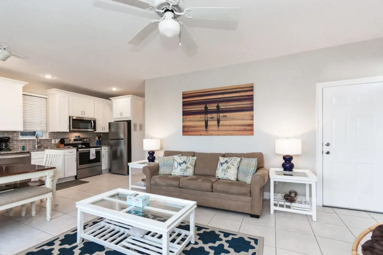 Scenic Duplex #11b 2 Bedrooms 2 Bathrooms Duplex