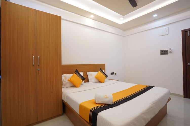AY Plus Regency Hotel