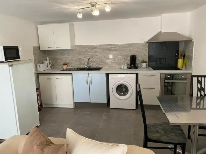 1 Bedroom Apartment