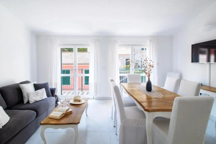 Edone' by PortofinoHomes