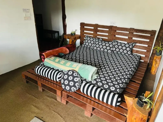 20/20 wood cabana