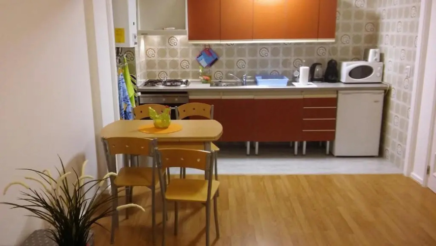 Zen Newton Apartment