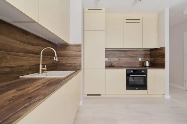 Wrocław Central Apartment by Renters