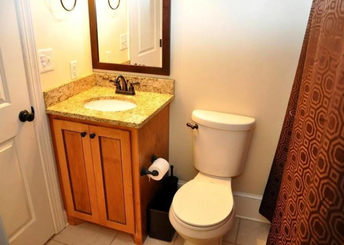 Hyperion Towers 302 - 2 Br condo by RedAwning