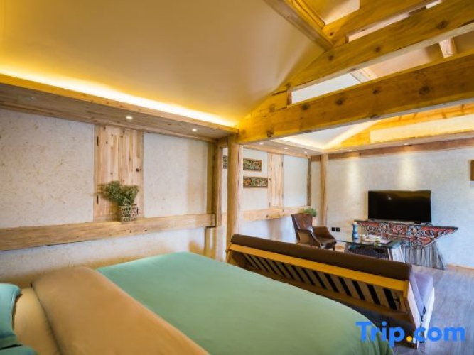 Deluxe Double Suite