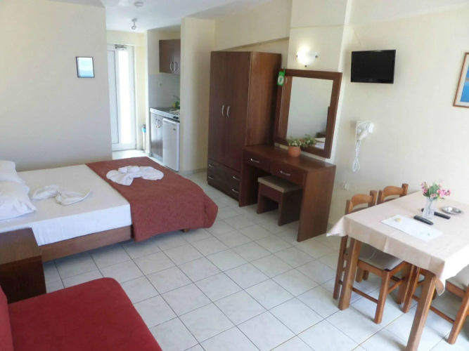 Menia Beach Hotel