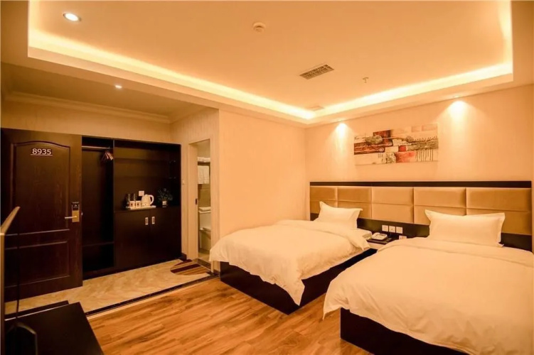 Sper 8 Hotel