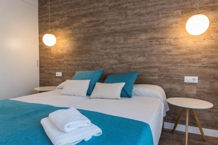 1 Bedroom Apartment with balcony