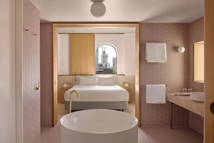 Deluxe Double Suite with balcony and with view