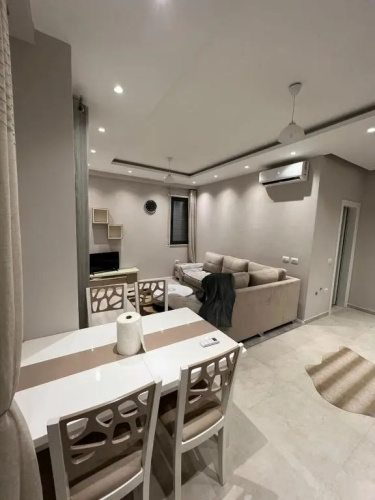 090 Apartments