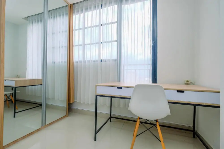 Minimalist Studio Room At Evenciio Margonda Apartment