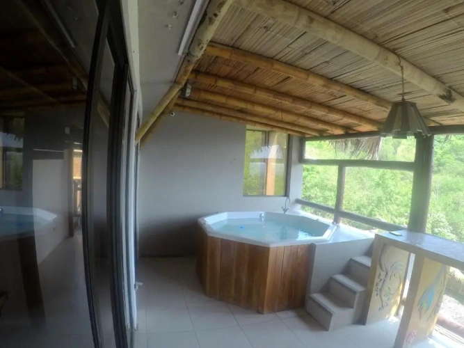 4 Bedrooms Cottage