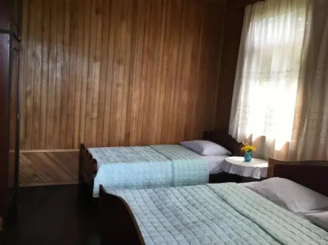 Levan White Hause