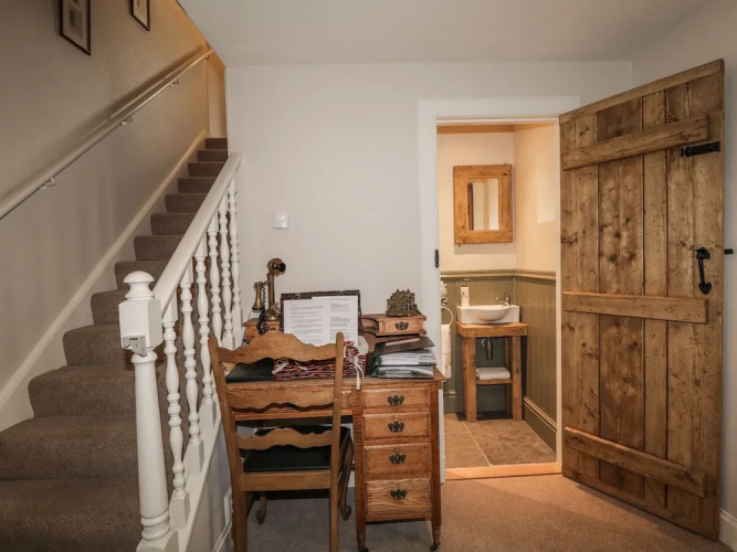 Bridgend House B & B