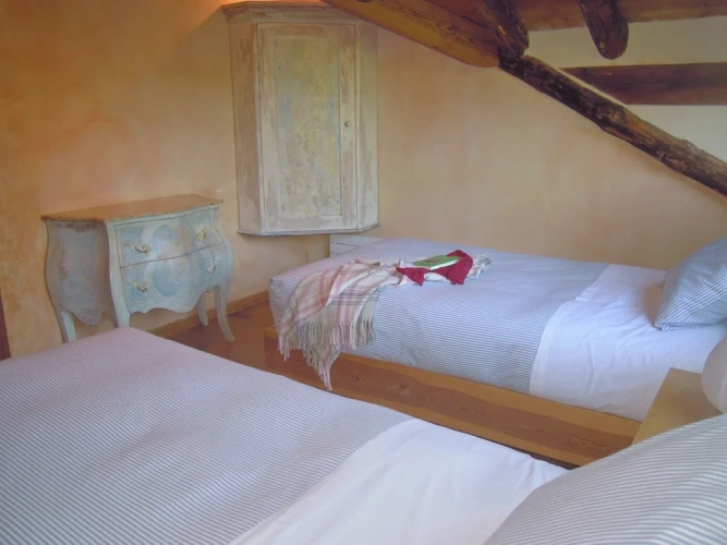 3 Bedrooms Cottage