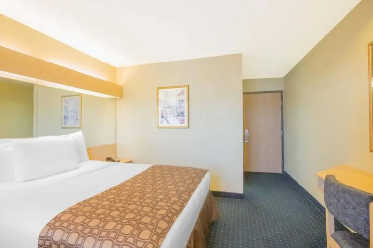 Microtel Inn and Suites Albertville