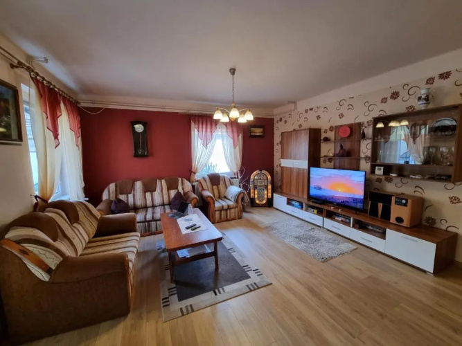 Balaton House