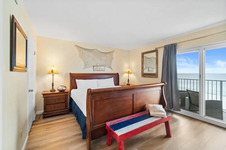 Moonspinner by Book That Condo
