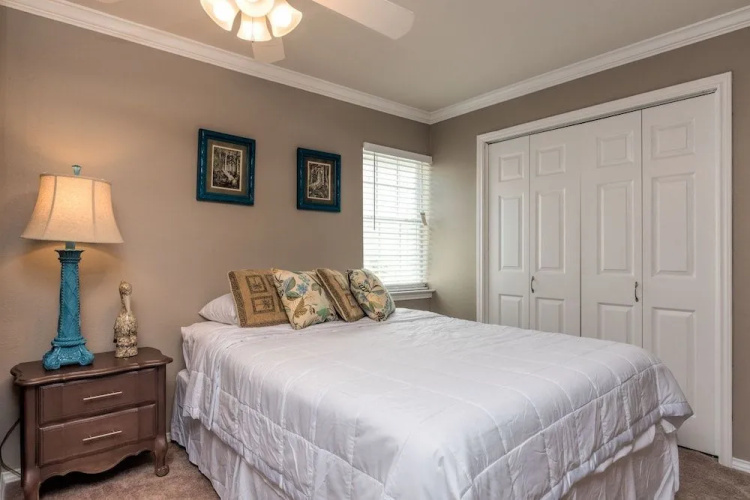 112 E Amberjack Duplex #1-2 - 6 Br apts by RedAwning