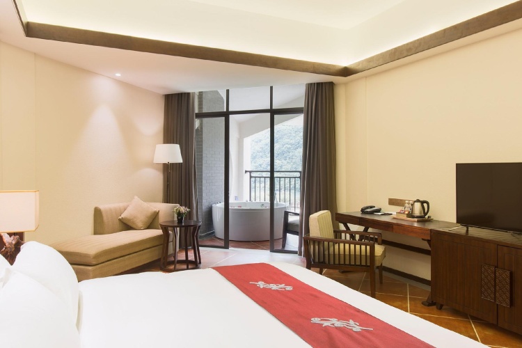 Deluxe Double room with lake view