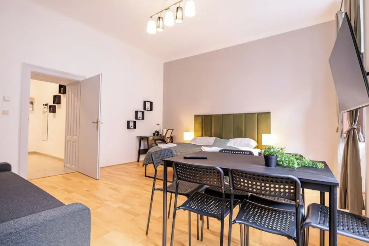 Charming 2BR Apt Vienna Long Stay