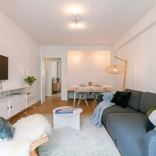 Warm Cozy Lateral Seaview Apartment