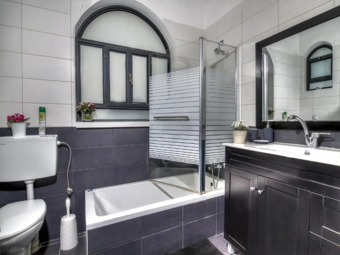 2 Bedrooms Apartment with balcony