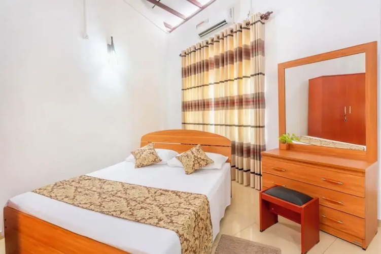 Roamer's ark villa