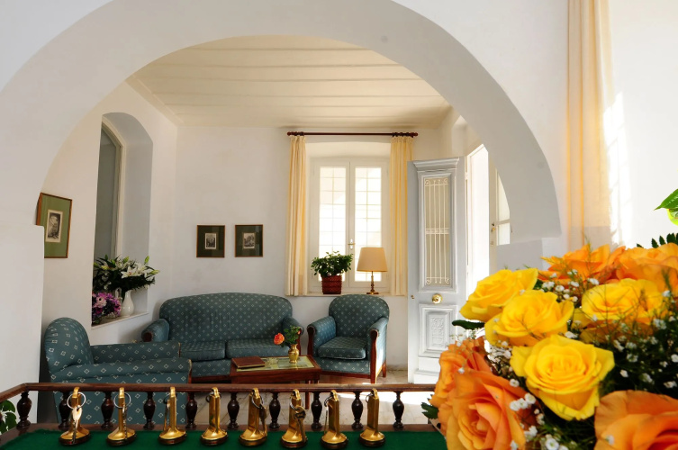Hotel Omiros