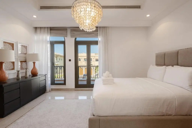 Maison Privee - Villa on Beach w Private Pool The Palm Jumeirah - Image 15