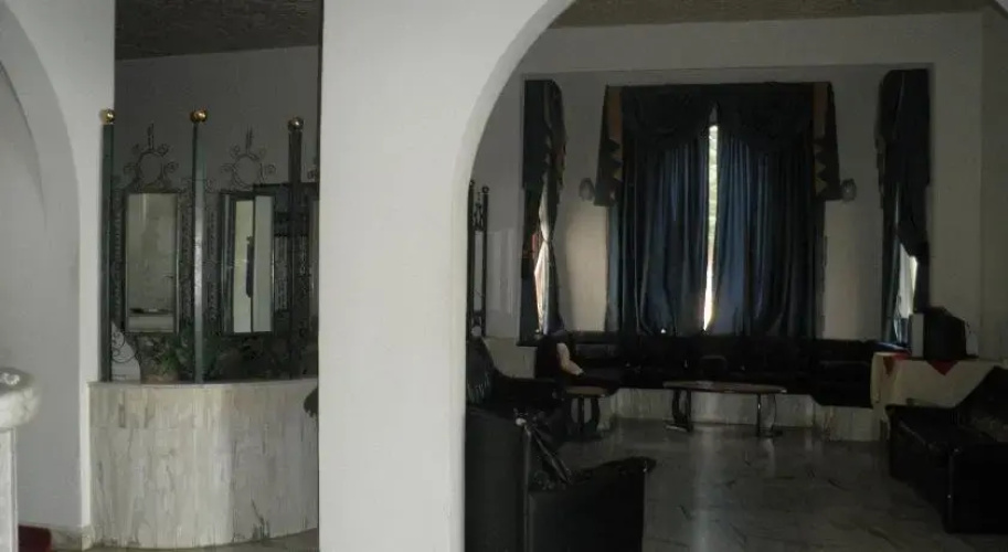 AlMayadine Hotel