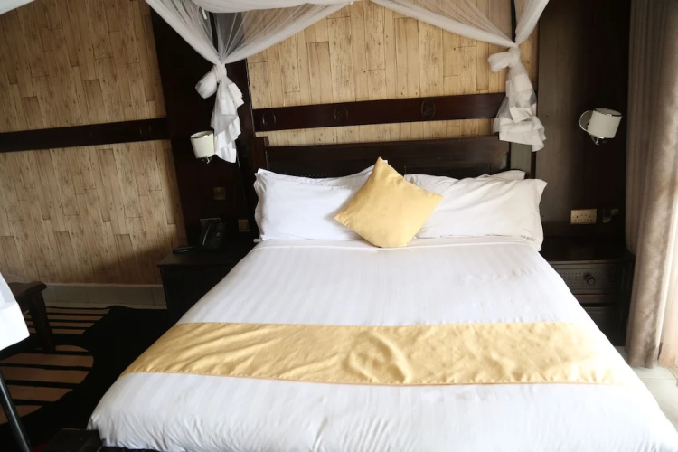 Nokras Riverine Hotel & Spa