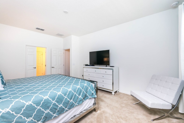 Solterra - 6112 Broad Oak Drive