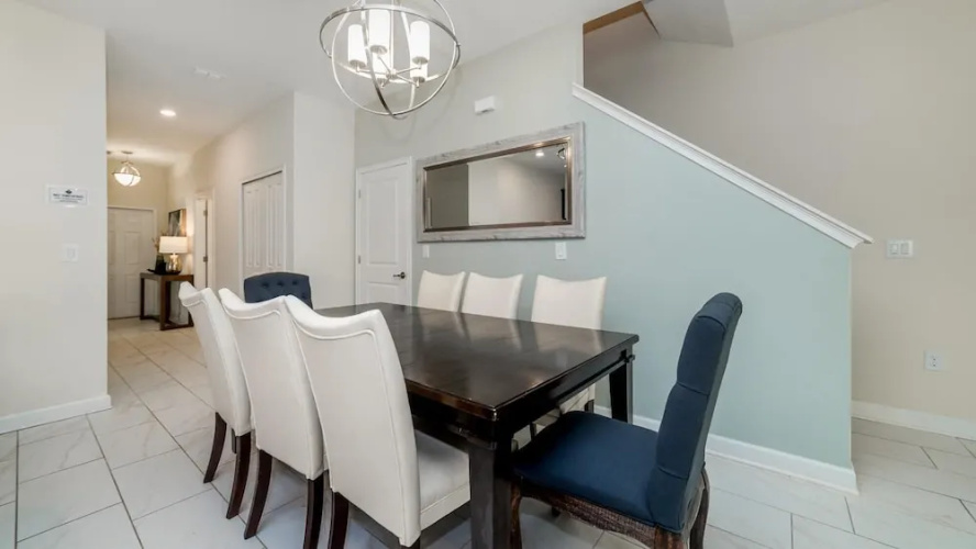 9051 Dogleg Drive