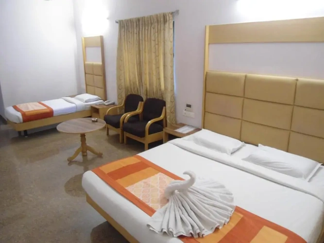 Standard Triple room