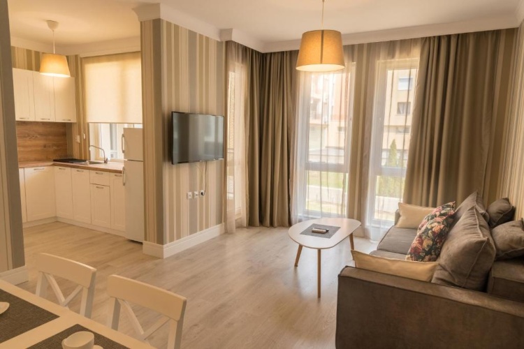 2 Bedrooms Apartment