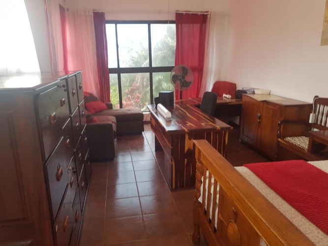 5 Bedrooms Cottage