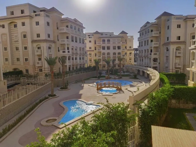 3 Bedrooms Apartment