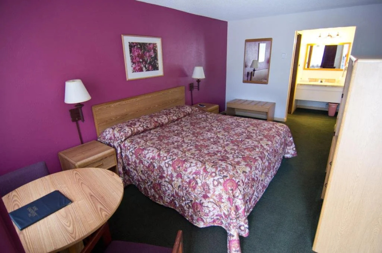 The Seasons Inn