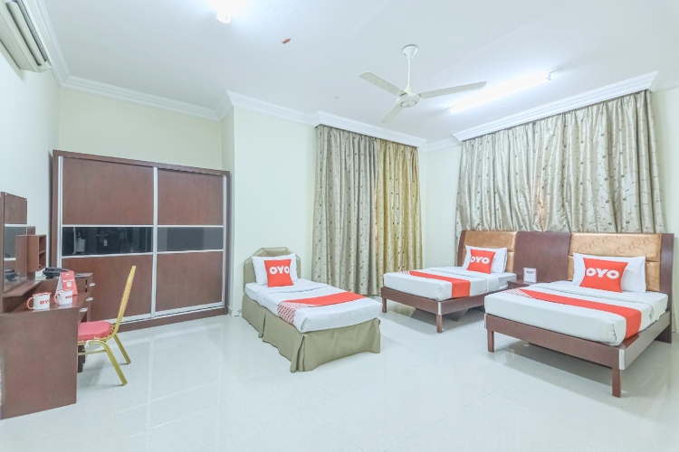Standard Triple room