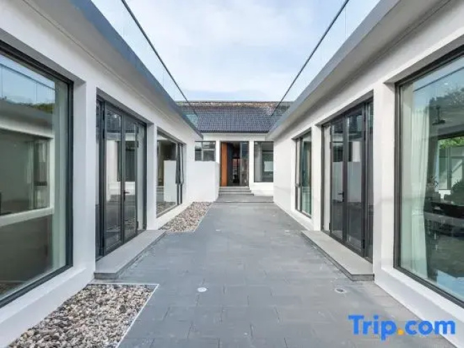 QiYuan Mountain Suites