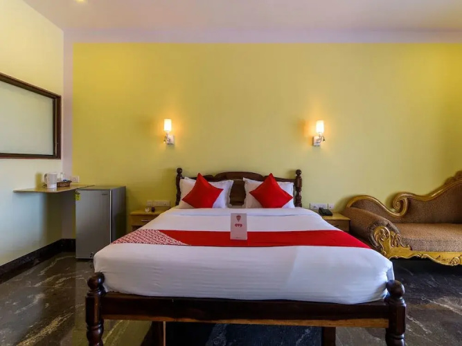 Aarya Boulevard by OYO Rooms