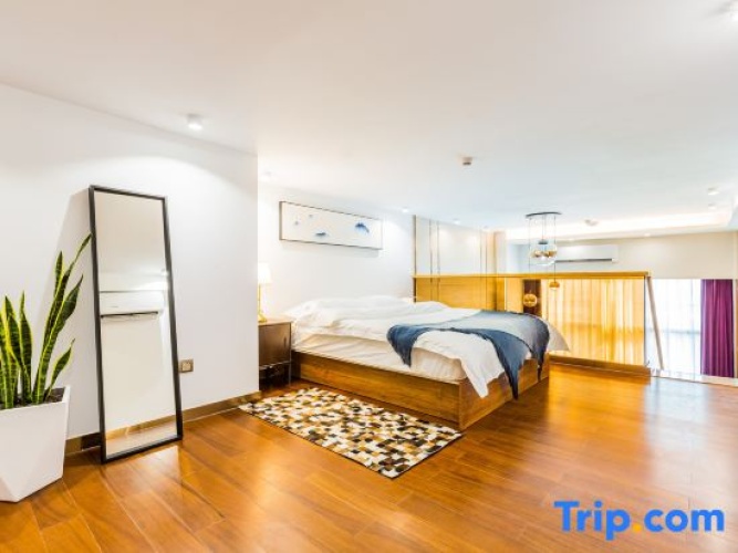 Standard Double Duplex room with city view